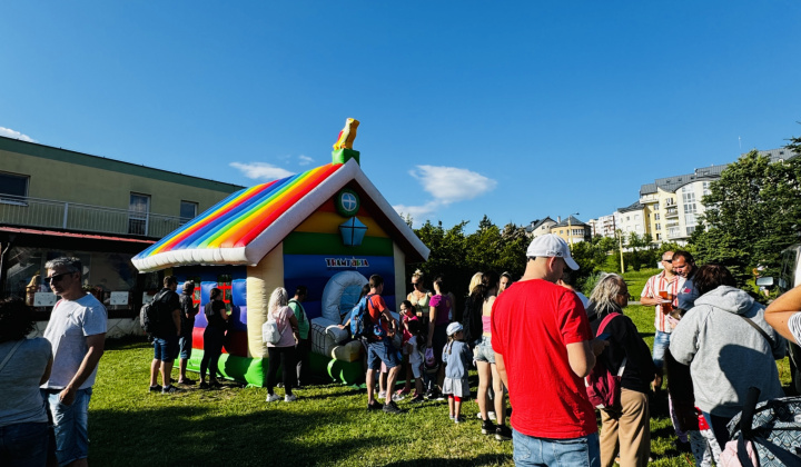 29. fotografia fotogalérie Aktuality / Park pri fontáne ožil Medzinárodným dňom detí - foto