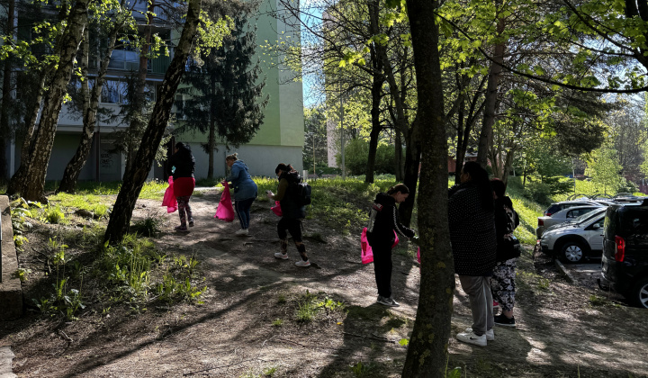 11. fotografia fotogalérie Aktuality / S Barbie sme vyčistili Furču - foto