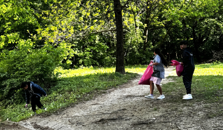 12. fotografia fotogalérie Aktuality / S Barbie sme vyčistili Furču - foto