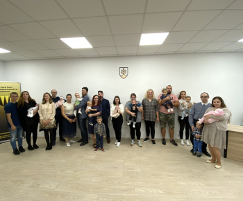 Kultúrno-spoločenské a športové aktivity / Na obrade uvítania detí sme prijali 25 nových obyvateľov našej mestskej časti - foto Kultúrno-spoločenské a športové aktivity / Na obrade uvítania detí sme prijali 25 nových obyvateľov našej mestskej časti - foto