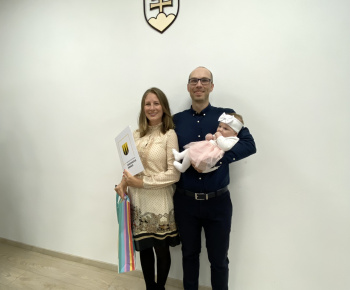 Kultúrno-spoločenské a športové aktivity / Na obrade uvítania detí sme prijali 25 nových obyvateľov našej mestskej časti - foto Kultúrno-spoločenské a športové aktivity / Na obrade uvítania detí sme prijali 25 nových obyvateľov našej mestskej časti - foto