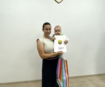 Kultúrno-spoločenské a športové aktivity / Na obrade uvítania detí sme prijali 25 nových obyvateľov našej mestskej časti - foto Kultúrno-spoločenské a športové aktivity / Na obrade uvítania detí sme prijali 25 nových obyvateľov našej mestskej časti - foto