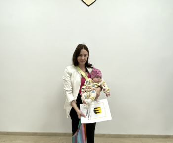 Kultúrno-spoločenské a športové aktivity / Na obrade uvítania detí sme prijali 25 nových obyvateľov našej mestskej časti - foto Kultúrno-spoločenské a športové aktivity / Na obrade uvítania detí sme prijali 25 nových obyvateľov našej mestskej časti - foto