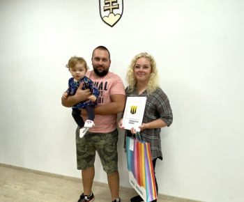 Kultúrno-spoločenské a športové aktivity / Na obrade uvítania detí sme prijali 25 nových obyvateľov našej mestskej časti - foto Kultúrno-spoločenské a športové aktivity / Na obrade uvítania detí sme prijali 25 nových obyvateľov našej mestskej časti - foto