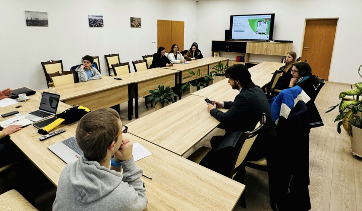 1. fotografia fotogalérie Aktuality / Na mládežníckom parlamente boli preberané viaceré témy - foto