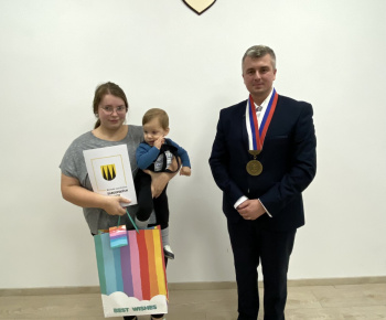 Kultúrno-spoločenské a športové aktivity / Na obrade uvítania detí sme prijali 25 nových obyvateľov našej mestskej časti - foto Kultúrno-spoločenské a športové aktivity / Na obrade uvítania detí sme prijali 25 nových obyvateľov našej mestskej časti - foto