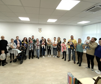 Kultúrno-spoločenské a športové aktivity / Na obrade uvítania detí sme prijali 25 nových obyvateľov našej mestskej časti - foto Kultúrno-spoločenské a športové aktivity / Na obrade uvítania detí sme prijali 25 nových obyvateľov našej mestskej časti - foto