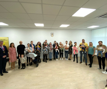 Kultúrno-spoločenské a športové aktivity / Na obrade uvítania detí sme prijali 25 nových obyvateľov našej mestskej časti - foto Kultúrno-spoločenské a športové aktivity / Na obrade uvítania detí sme prijali 25 nových obyvateľov našej mestskej časti - foto