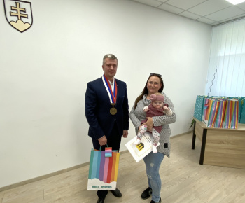 Kultúrno-spoločenské a športové aktivity / Na obrade uvítania detí sme prijali 25 nových obyvateľov našej mestskej časti - foto Kultúrno-spoločenské a športové aktivity / Na obrade uvítania detí sme prijali 25 nových obyvateľov našej mestskej časti - foto