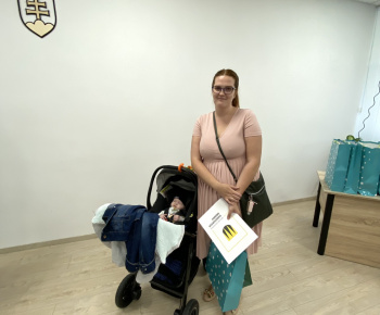 Kultúrno-spoločenské a športové aktivity / Na obrade uvítania detí sme prijali 25 nových obyvateľov našej mestskej časti - foto Kultúrno-spoločenské a športové aktivity / Na obrade uvítania detí sme prijali 25 nových obyvateľov našej mestskej časti - foto