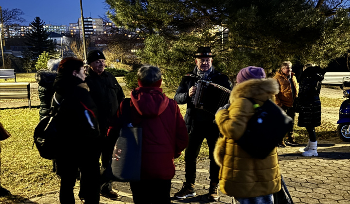 4. fotografia fotogalérie Aktuality / V parku pri fontáne sme si užili Novoročný koncert - foto