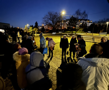 Kultúrno-spoločenské a športové aktivity / V parku pri fontáne sme si užili Novoročný koncert - foto