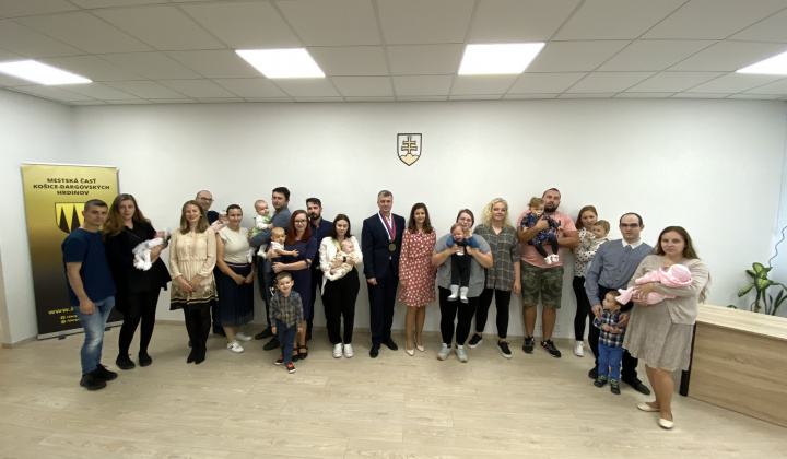 2. fotografia fotogalérie Aktuality / Na obrade uvítania detí sme prijali 25 nových obyvateľov našej mestskej časti - foto