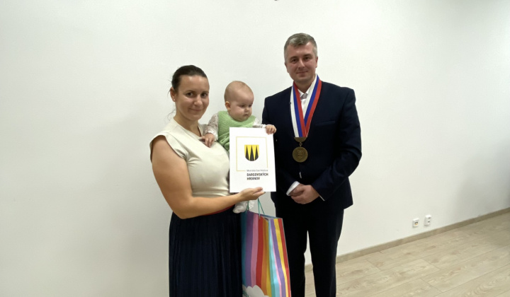 7. fotografia fotogalérie Aktuality / Na obrade uvítania detí sme prijali 25 nových obyvateľov našej mestskej časti - foto