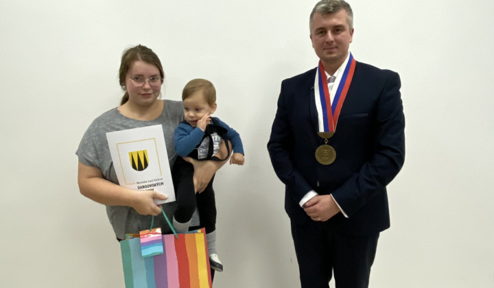 20. fotografia fotogalérie Aktuality / Na obrade uvítania detí sme prijali 25 nových obyvateľov našej mestskej časti - foto