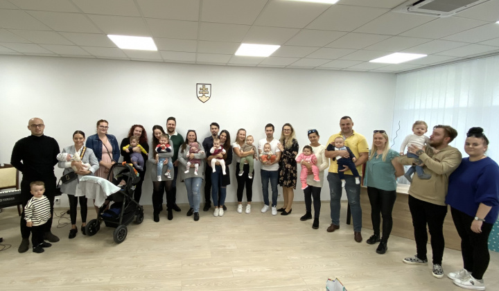 24. fotografia fotogalérie Aktuality / Na obrade uvítania detí sme prijali 25 nových obyvateľov našej mestskej časti - foto