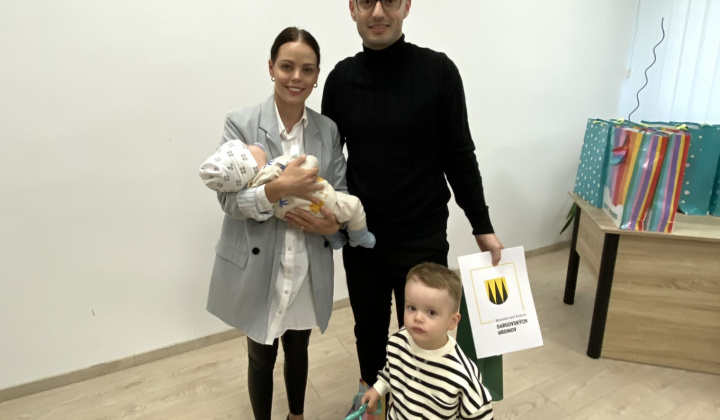 37. fotografia fotogalérie Aktuality / Na obrade uvítania detí sme prijali 25 nových obyvateľov našej mestskej časti - foto