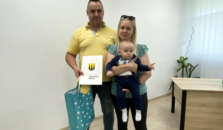 49. fotografia fotogalérie Aktuality / Na obrade uvítania detí sme prijali 25 nových obyvateľov našej mestskej časti - foto