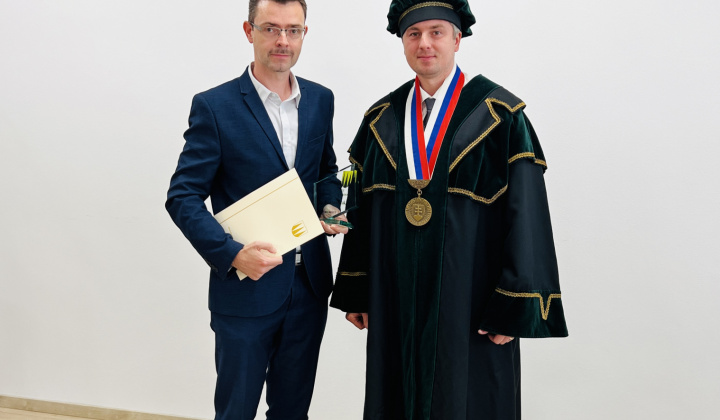 3. fotografia fotogalérie Aktuality / Mestská časť Košice-Dargovských hrdinov ocenila osobnosti sídliska - foto