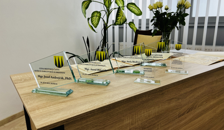 10. fotografia fotogalérie Aktuality / Mestská časť Košice-Dargovských hrdinov ocenila osobnosti sídliska - foto