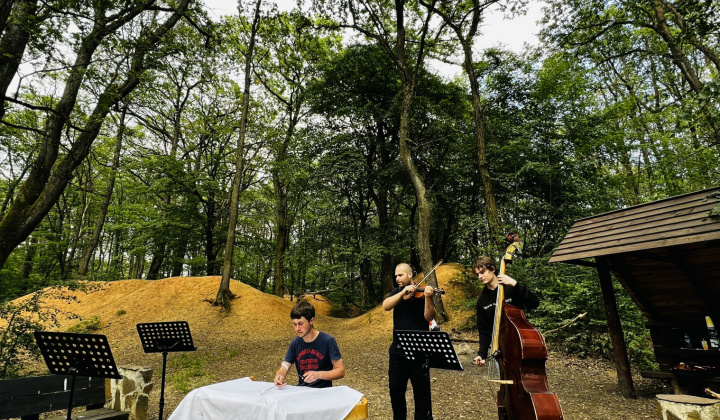 5. fotografia fotogalérie Aktuality / Očarujúce podujatie Hudba v lese - foto