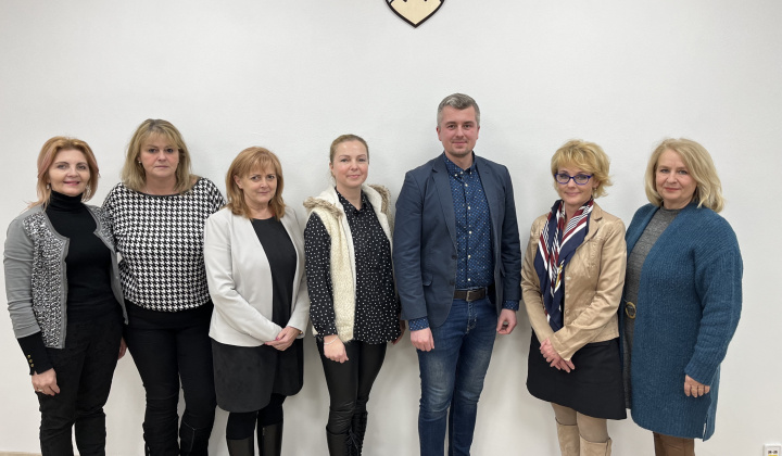 1. fotografia fotogalérie Aktuality / Pracovné stretnutie s riaditeľmi furčianskych škôl - foto