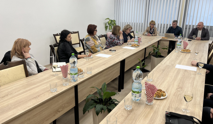 2. fotografia fotogalérie Aktuality / Pracovné stretnutie s riaditeľmi furčianskych škôl - foto