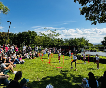 Aktuality / Park pri fontáne ožil Medzinárodným dňom detí - foto
