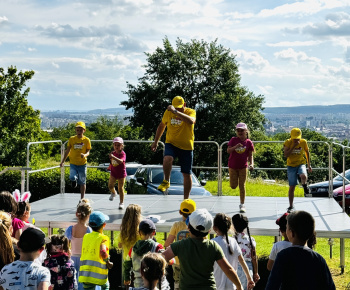 Aktuality / Park pri fontáne ožil Medzinárodným dňom detí - foto
