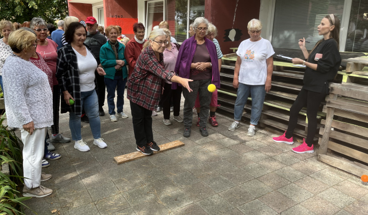 12. fotografia fotogalérie Aktuality / Denné centrum zorganizovalo pre seniorov dve zaujímavé podujatia - foto