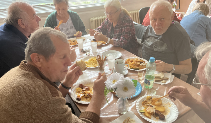 14. fotografia fotogalérie Aktuality / Denné centrum zorganizovalo pre seniorov dve zaujímavé podujatia - foto