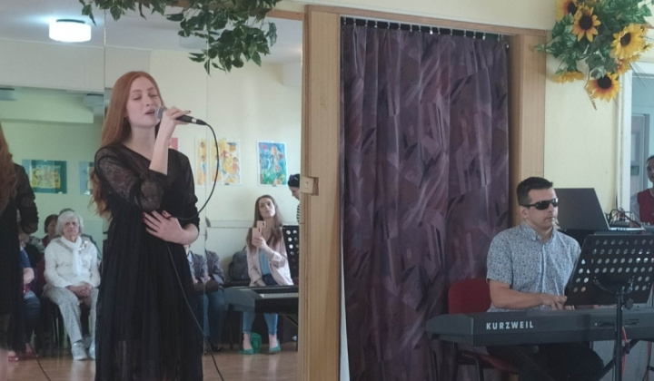 13. fotografia fotogalérie Aktuality / Denné centrum ponúklo seniorom po svojom otvorení pestré aktivity - foto