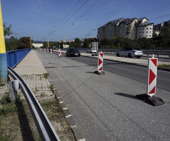 Aktuality / V stredu 21.augusta sa začne oprava poškodeného mosta pri Pošte 22 - foto