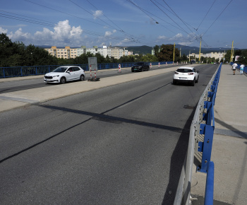 Aktuality / V stredu 21.augusta sa začne oprava poškodeného mosta pri Pošte 22 - foto