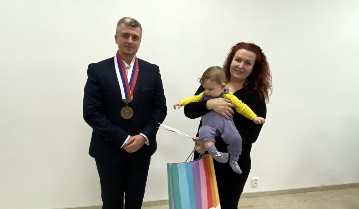 42. fotografia fotogalérie Kultúrno-spoločenské a športové aktivity / Na obrade uvítania detí sme prijali 25 nových obyvateľov našej mestskej časti - foto