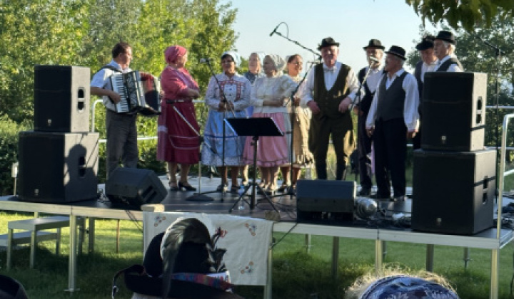 4. fotografia fotogalérie Kultúrno-spoločenské a športové aktivity / V nedeľu 13. augusta sa uskutočnil Koncert pre Furčanov - foto