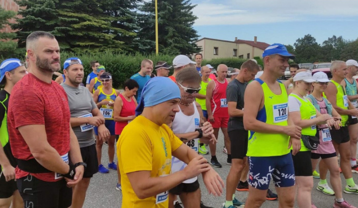 1. fotografia fotogalérie Kultúrno-spoločenské a športové aktivity / Na 20. ročníku eXtrém maratónu triumfovali Pavúk a Čurlejová - foto