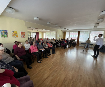 Aktuality / Medzinárodný deň žien v Dennom centre Košice-Dargovských hrdinov - foto