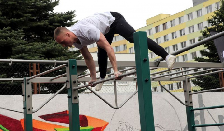 5. fotografia fotogalérie Kultúrno-spoločenské a športové aktivity / Nové workoutové ihrisko - foto