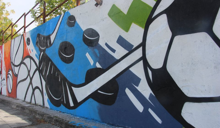 8. fotografia fotogalérie Kultúrno-spoločenské a športové aktivity / Týždeň dobrovoľníctva - maľovanie športových legiend - foto