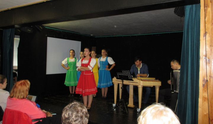 8. fotografia fotogalérie Kultúrno-spoločenské a športové aktivity / Prehliadka mestskej časti Dargovských hrdinov - foto