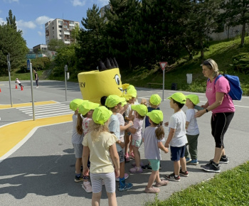 Aktuality / Furčianska olympiáda základnými školami nekončila. Športový deň potešil aj najmenších - foto Aktuality / Furčianska olympiáda základnými školami nekončila. Športový deň potešil aj najmenších - foto