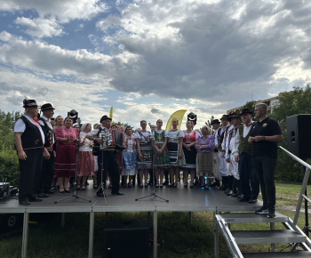 Aktuality / Koncert pre Furčanov spojil tradície, folklór aj modernú hudbu - foto