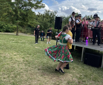 Aktuality / Koncert pre Furčanov spojil tradície, folklór aj modernú hudbu - foto