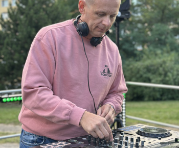 Aktuality / Koncert pre Furčanov spojil tradície, folklór aj modernú hudbu - foto Aktuality / Koncert pre Furčanov spojil tradície, folklór aj modernú hudbu - foto