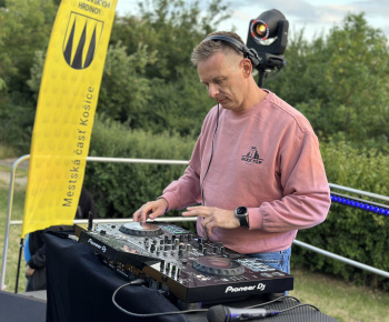 Aktuality / Koncert pre Furčanov spojil tradície, folklór aj modernú hudbu - foto Aktuality / Koncert pre Furčanov spojil tradície, folklór aj modernú hudbu - foto