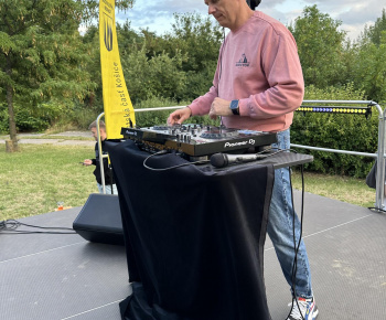 Aktuality / Koncert pre Furčanov spojil tradície, folklór aj modernú hudbu - foto Aktuality / Koncert pre Furčanov spojil tradície, folklór aj modernú hudbu - foto