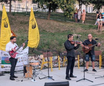 Aktuality / ROMIPEN KULTUR FESTi priniesol na Furču dávku energie - foto
