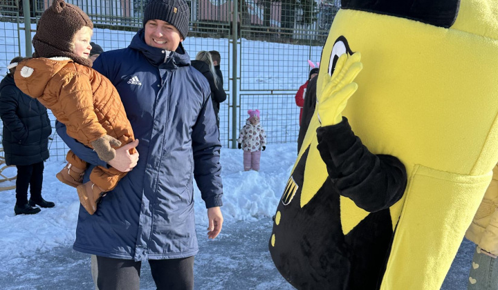 7. fotografia fotogalérie Aktuality / Furčiansky karneval na ľade sa vydaril - foto