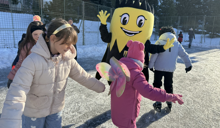 10. fotografia fotogalérie Aktuality / Furčiansky karneval na ľade sa vydaril - foto